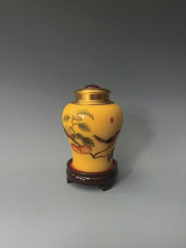 鶏油黄外刻茶葉缶