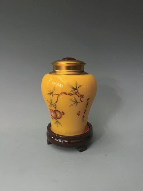 鶏油黄外刻茶葉缶